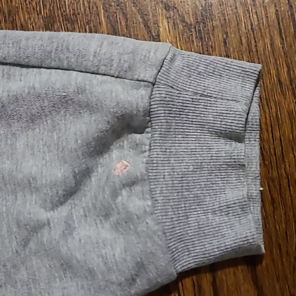 Honeydew xxl jogger Sweatpants gray with embroidered pink hearts. - Picture 4 of 7